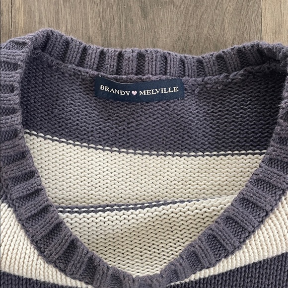 Brandy Melville Navy and Cream Striped Crewneck Sweater - Picture 2 of 2